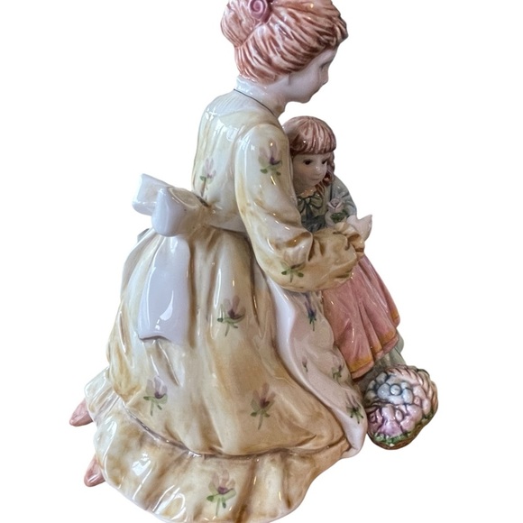Yamada Original Mother Daughter Music Box Figurine You & Me Against The World 91 - Picture 2 of 10